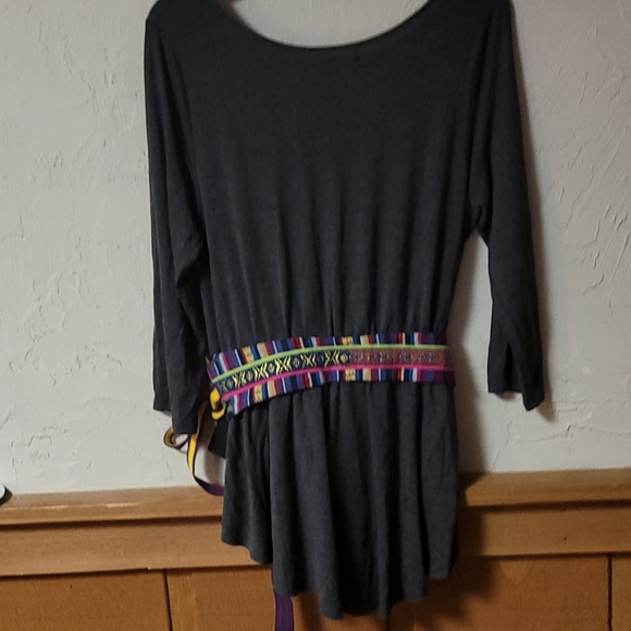 Unique tunic top with attached belt - Picture 6 of 6
